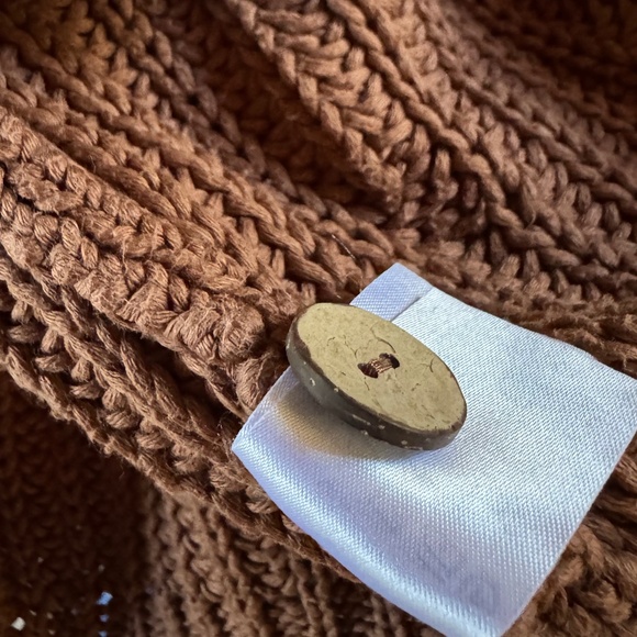 The Simple Folk Women’s Chunky Cardigan - Picture 5 of 8